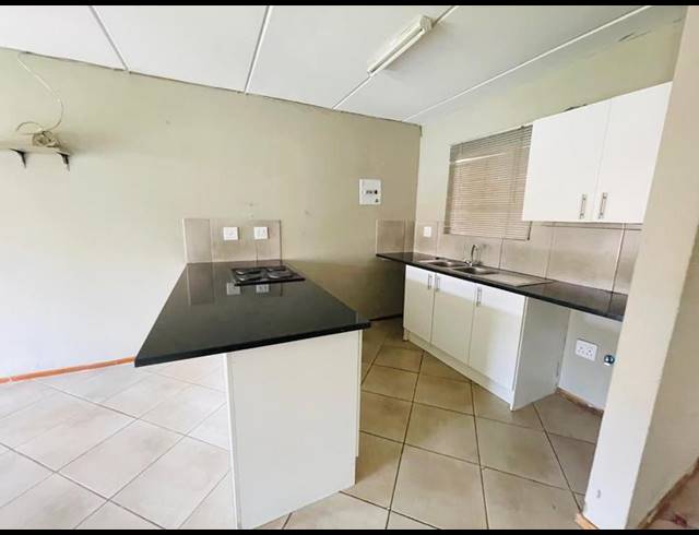 2 BEDROOM APARTMENT FOR SALE IN ALBERTSDAL